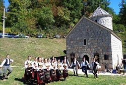 Манастирска порта у кањону реке Таре