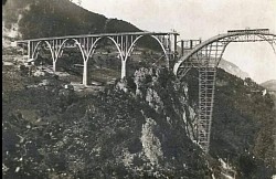 Градња моста на реци Тару у Ђурђевића Тари Црна Гора -Сеоски пејзаж и природа у околини Ђурђевића Таре