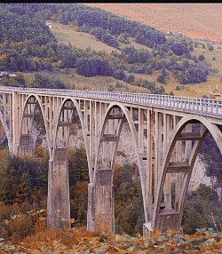 Мост на реци Тари у Ђурђевића Тари Црна Гора