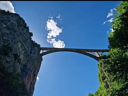 Лук моста на Ђурђевића Тари као симбол овог краја и туристичка атракција