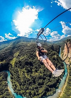 Зип лајн у Ђурђевића тари - Туристичка атракција кањон реке Таре са видиковцима и стазама